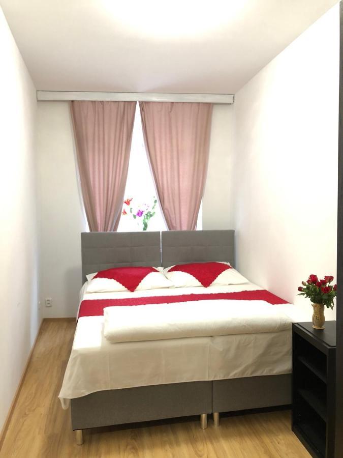 Lena Apartment Praga Exterior foto